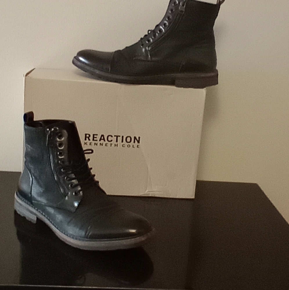 Kenneth Cole's Sz12